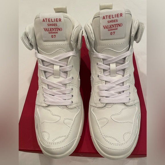 ❌SOLD❌ VALENTINO GARAVANI
White 07 Camouflage Edition Atelier Mid-Top Sneakers - Picture 9 of 16